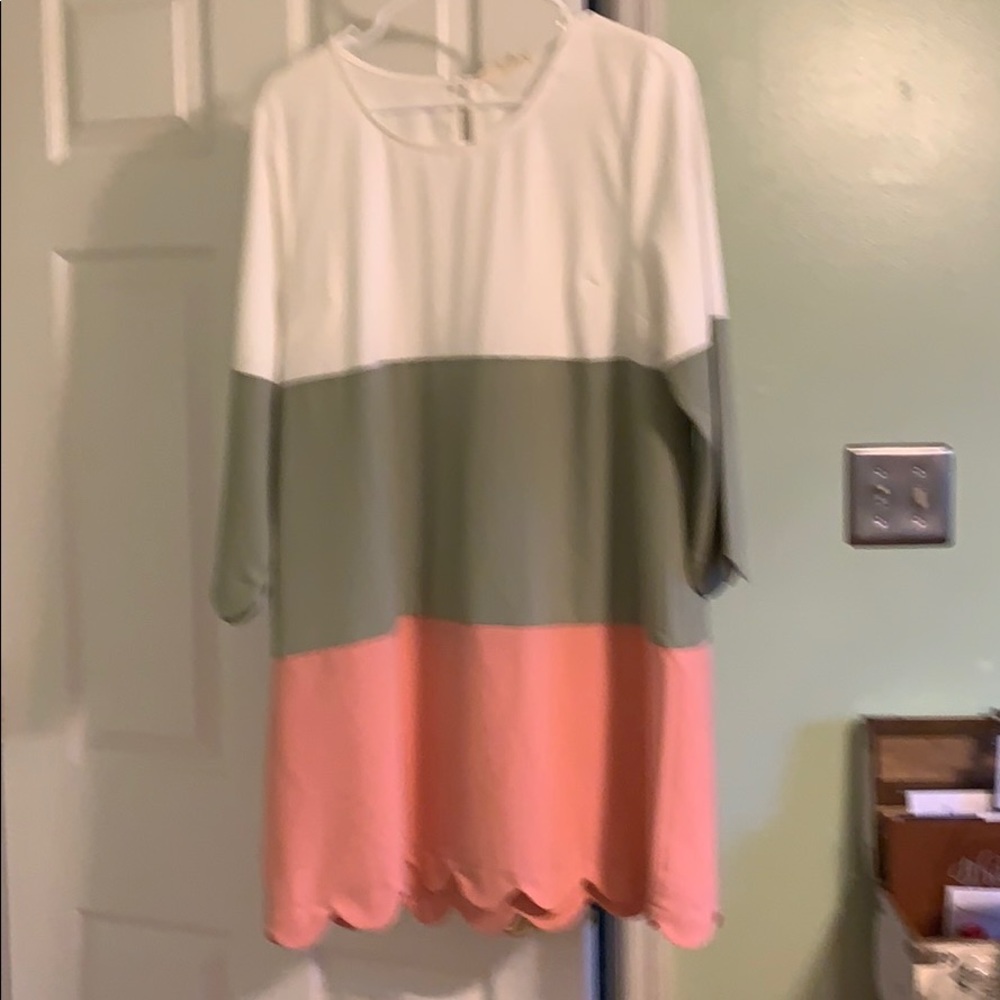 Beautiful boutique scalloped dress